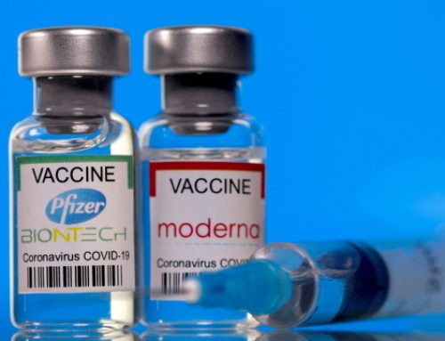 Pfizer et Moderna toujours portés par leurs vaccins anti-Covid